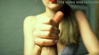 Beauty Jerks Boyfriend To Pleasure Peak