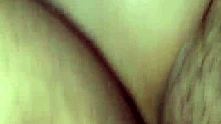 操我的后妈与成熟妈妈禁忌射精在卧室