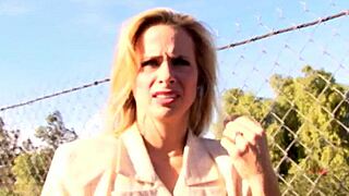 妈妈被大黑鸡巴激烈操