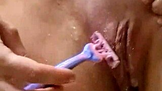 Milf's Big Pussy Gaping Close Up in Homemade Beaver Shave
