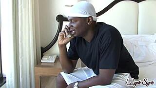 J Cannon操内衣熟女Sara Jay大屄湿舔高潮