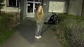 嘿，街上撞见色星Comatozze，想来点粗暴动作？