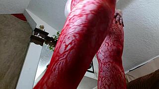 Dawnskye1962, tower over me in red lingerie?