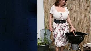 huge boobs bbw chubby milf sluts showing off big natural tits and curvy bodies 😍