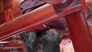 My young 18+ housewife stepmom got stuck and I fucked her hard!