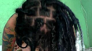 after nice blowjob this hottie let everyone know about work friends