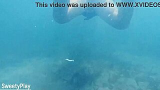 Underwater creampie in pool while swimming with cum inside bbw milf pussy close up