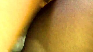 Amateur BBC bangs that hotel worker hard during duty!