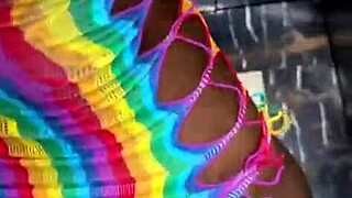 fucking landlord's wife hard in elevator until she squirts