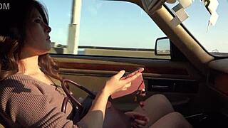 秘密视频捕捉日本熟女大自然巨乳气球按摩