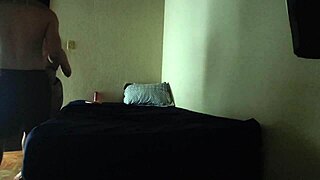 i gave a happy ending massage who else wants one with my big cock