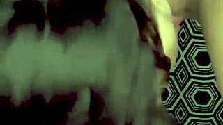 oh damn, this petite colombian morena from iztapalapa gives amazing handjob and fucks so good in bedroom