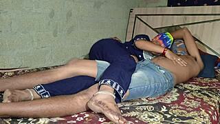 嘿，看看印度乡村浪漫性爱和迪西继妹