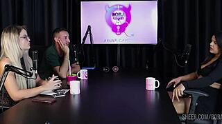 i'm dealing with these wild thoughts as a businesswoman in homemade video with girlfriend