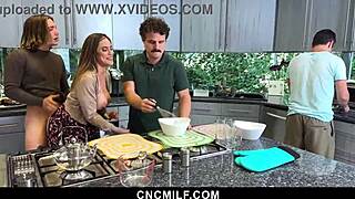 我喜欢让生活中最重要的男人们在一个屋檐下免费使用我，用口交和后入式在硬核群交中