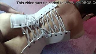 Por El Culo Anal Profundo Doble Penetraci�n a Esposa Puta Latina Alquilada al Jefe Maduro de Su Marido por Dinero 3