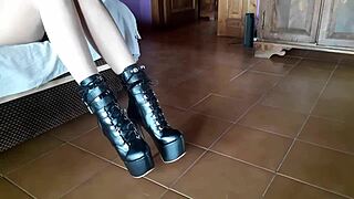 These ankle boots look great with those blue very high heels.