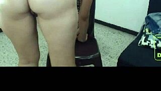 Look at my big ass, wanna see more?