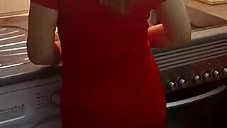 Raw encuentro a mi suegra en la cocina con ropa sexi y follandomela in anal assfucking