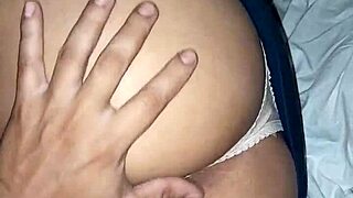 Padrastro pervertido toca mis partes íntimas por ayuda económica para fiesta con novio en homemade roleplay