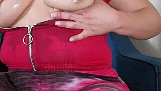 i'm ripping my leggings to squirt with toys in solo masturbation