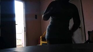 I see this morena latina with a big ass seducing her padrastro in homemade style.