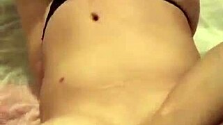 Milf hot very hot, wanna suck this cougar pussy?