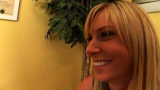 blonde beauty girl fuck by her doctor