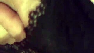 Milf hot very hot, wanna suck this cougar pussy?