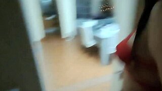 WOW! Tinder MOM in HIGH HEELS Gets CREAMPIE from Stranger in Missionary