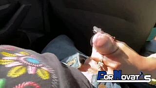 alemán maduro le da duro a joven mexicana recogida en la calle!