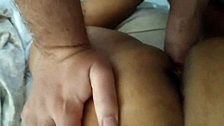 follando o cu e a buceta da perra infiel flexible indian
