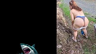 Hey, this mature Venezuelan woman pays her Uber fare with condom-free sex in Medellin, Colombia.