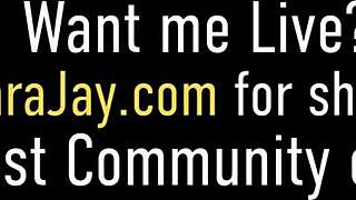 丰满美女 Sara Jay 和 Virgo Peridot 穿着高跟鞋吸吮和操巨大跨种族鸡巴