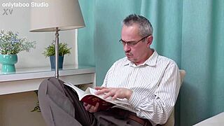 Old man fucks a flexi teen 18+ anal