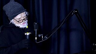 Blonde Brazilian milf in lingerie faces bold casting interview with Vovô Moai outdoors