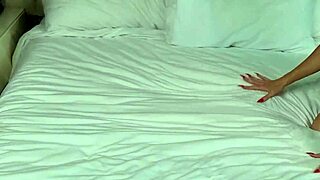 Cheating Wife Takes Creampie From Muscular Dick Twins In Doggystyle Threesome