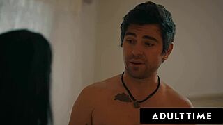 熟女Reagan Foxx肏继女出轨男友狂性冲