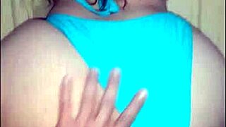 Follada a hermosa nalgona en cuatro patas con su peque�o bikini azul!