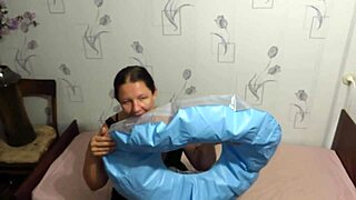 milf looner inflates beach circle with blow fetish in pantyhose and heels