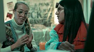 Are you watching this nerd babe scissoring with her lesbian bff in hairy pussy face sitting?