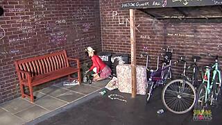 Bad Girl Gets Lesson From Police Officer