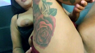 Natural Big Tits Lactante Espirrando Muito Leite De Peito Ordenha Na Gostosa Do Peitão Bunda Grande E Bucetão