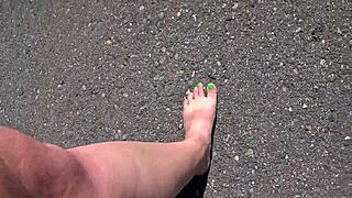 i enjoy foot fetish views of my curvy milf legs