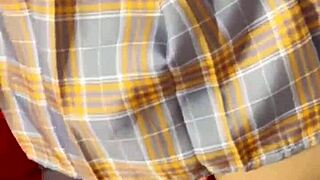 kesempatan ngentot sama istri teman yang chubby dengan doggystyle creampie dan ass shaking