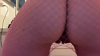 European stepmom Artemisia Love showing juicy ass making it bounce