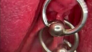 嘿阿夸波拉，给我们看剃毛小穴喷水热辣熟女尿尿合集！