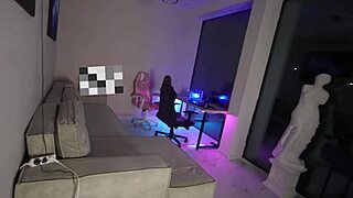 Delivery guy gets unexpected rough sex with brunette milf porn actress in car