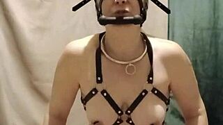 Esclave f autoseance harnais bondage soumission outdoor maid