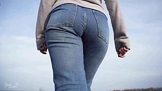 Watch this phat-ass milf tease in tight jeans outdoors